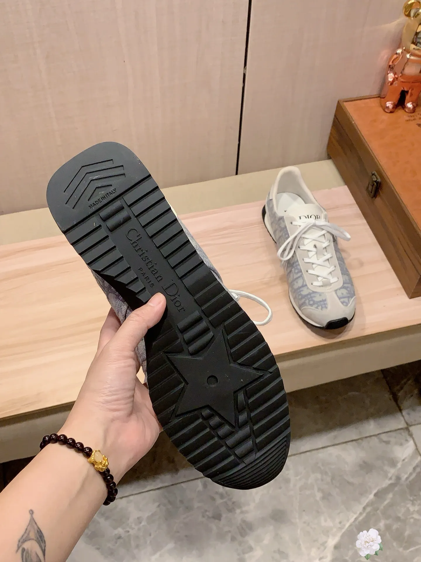 Men's Men's Shoes💰442💰💰🎩🎩[Lightning][Lightning] "Dior DIOR*" The latest and most popular casual shoes, top brand [seduce] luxury ~ purchasing agency, top ~ quality. [Strong] The upper is made of imported breathable cowhide with woven material ➕ breathable sheepskin feet (•) and fine workmanship. The original stylish and stylish soft rubber wear-resistant and non-slip outsole is light and comfortable on the feet. The real thing looks better when photographed in real life. 413: Code: 35-44, 45.46 can be customized, 8️⃣ colors selected